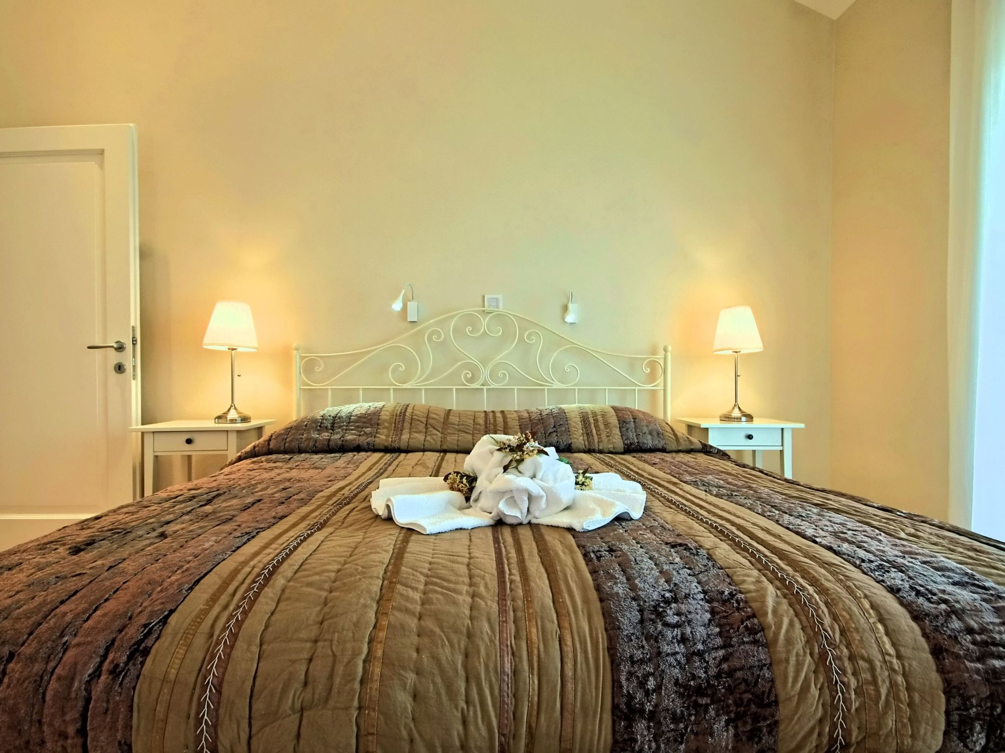 Luxus "Villa Mirna" mit Tennisplatz-Binnen