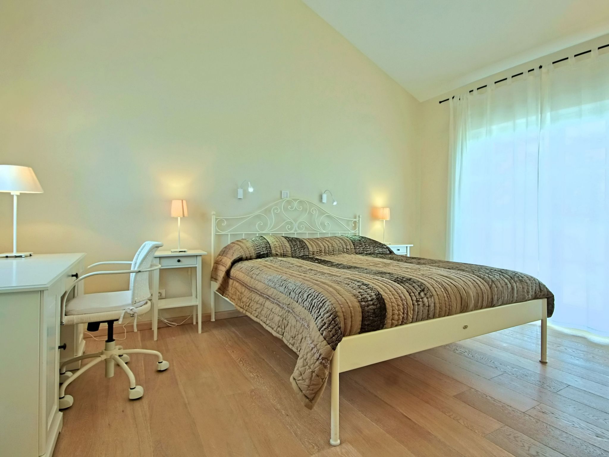 Luxus "Villa Mirna" mit Tennisplatz-Binnen