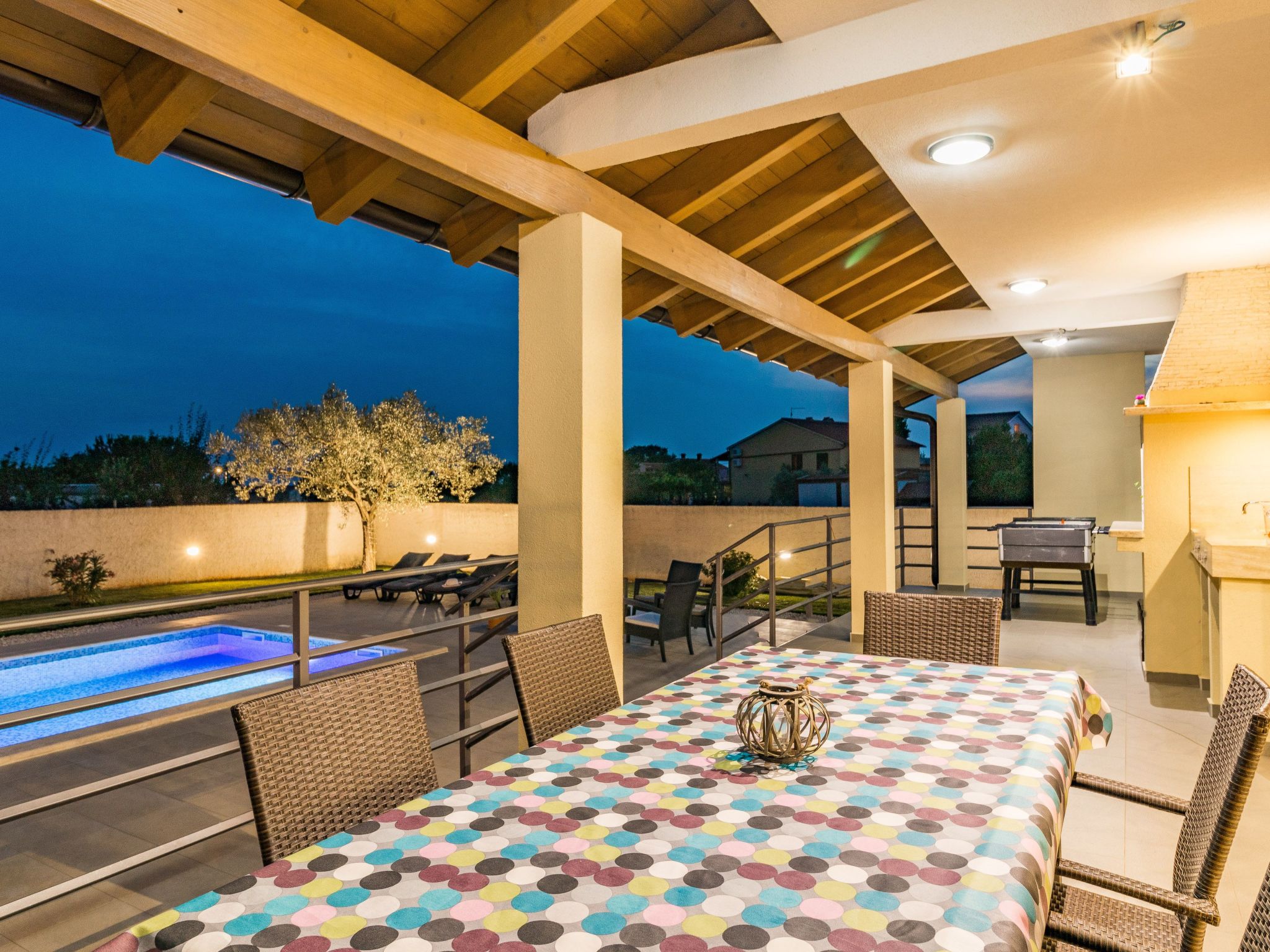 In Juršići mit Privatem Pool-Binnen