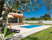 Luxe vrijstaande villa met verwarmd privézwembad in Istrië - thumbnail 4
