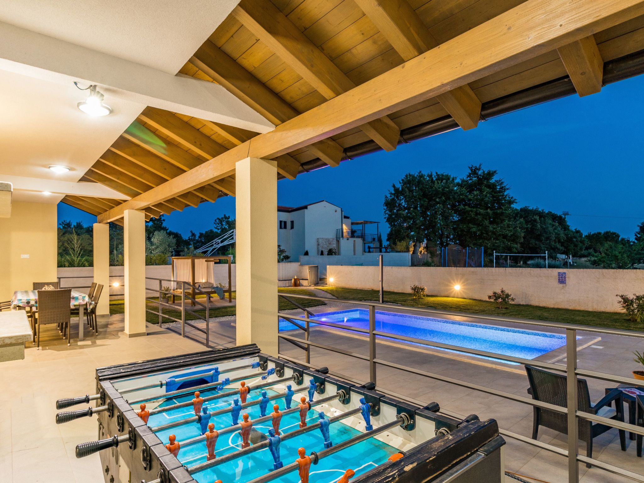 Beeindruckende Luxusvilla mit beheiztem Privatpool-Binnen