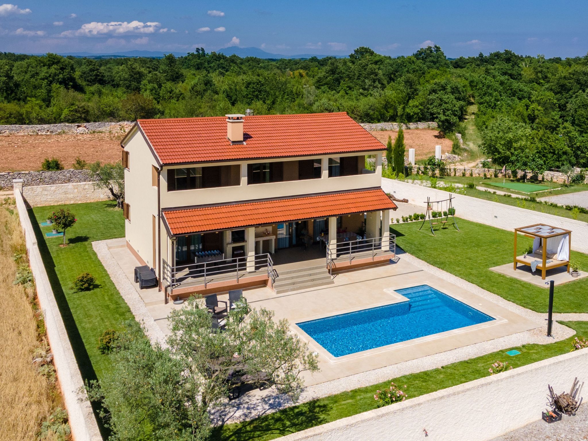 Beeindruckende Luxusvilla mit beheiztem Privatpool-Binnen