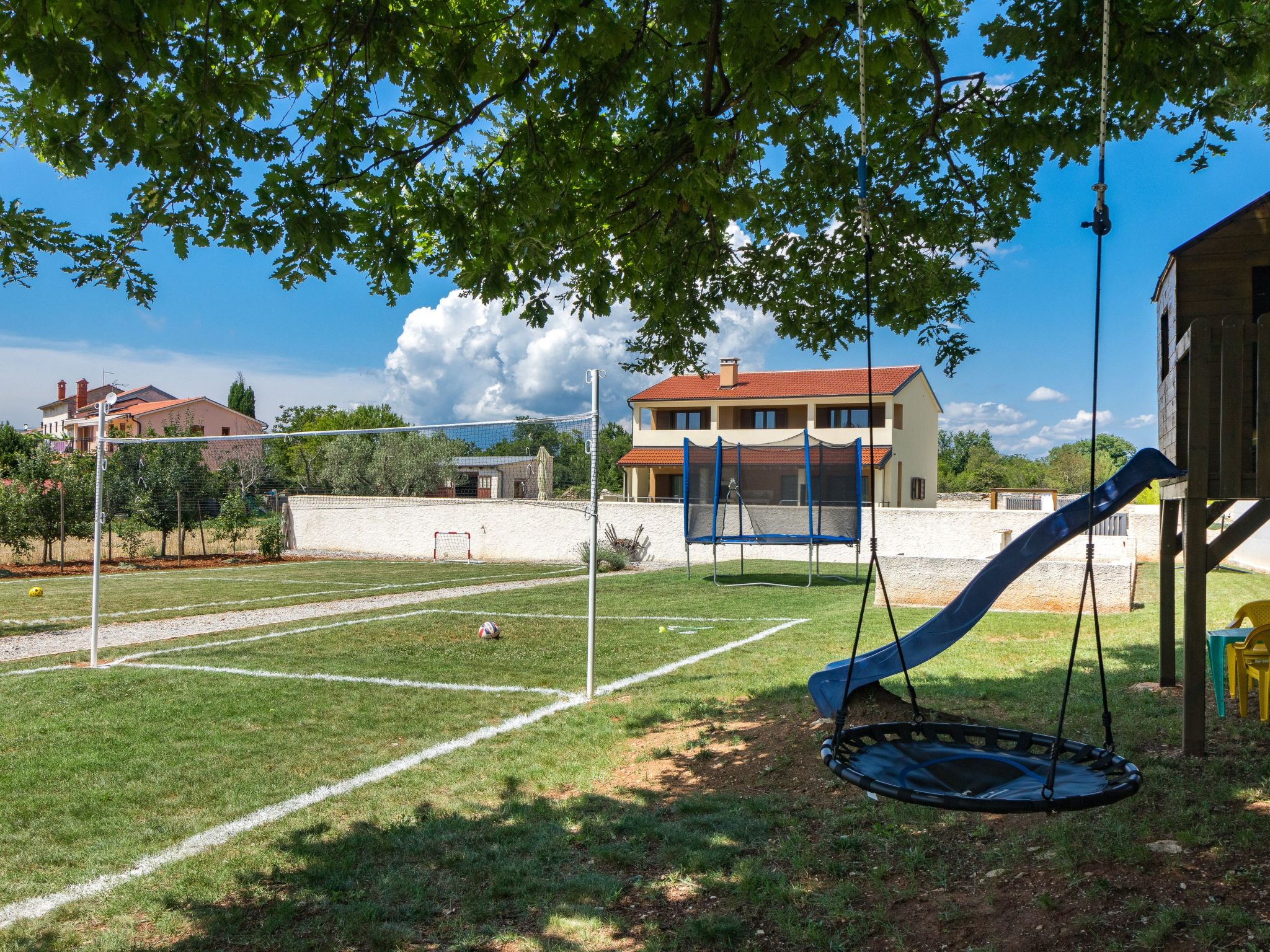 Beeindruckende Luxusvilla mit beheiztem Privatpool-Binnen