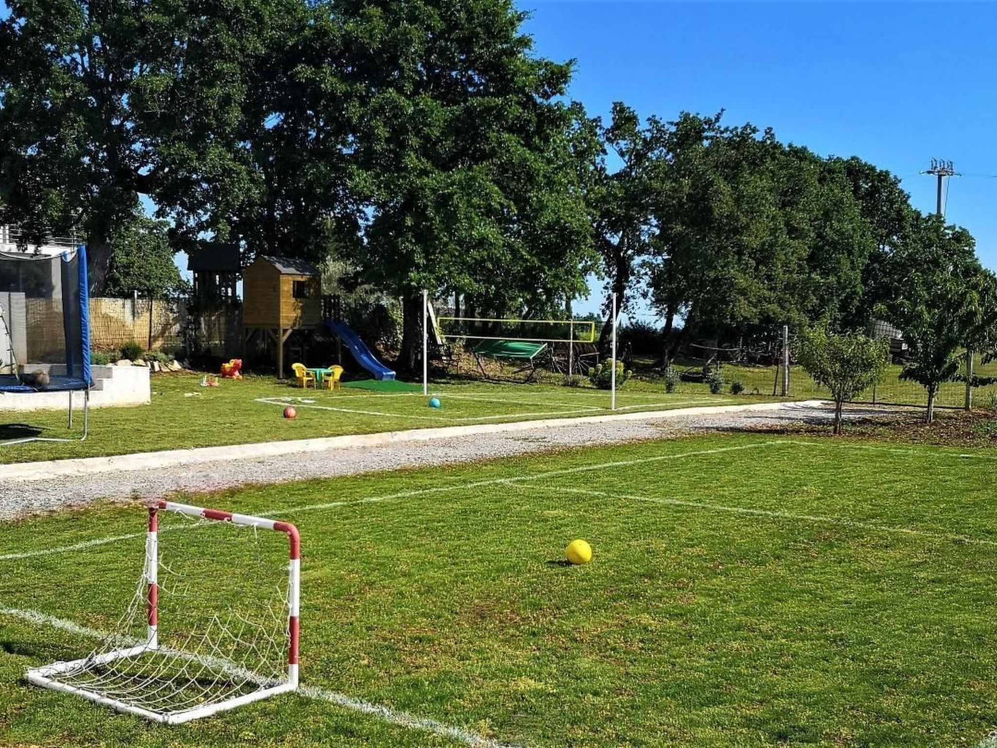 Beeindruckende Luxusvilla mit beheiztem Privatpool-Binnen