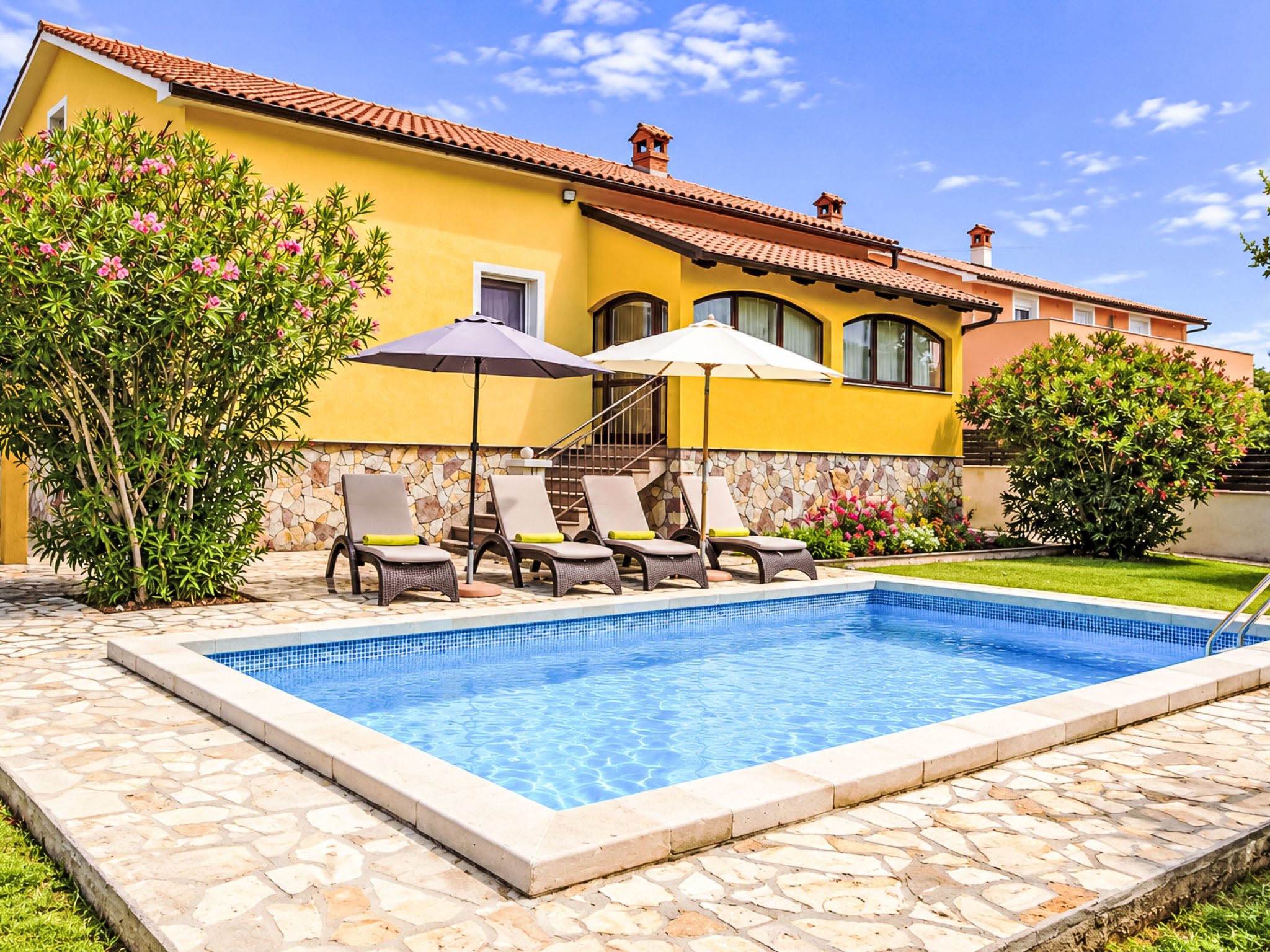 Villa Sandi im Dorf Juršići - Outside