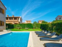 Villa Berenice: Ruim vrijstaand huis met privézwembad bij Svetvinčenat - thumbnail 2