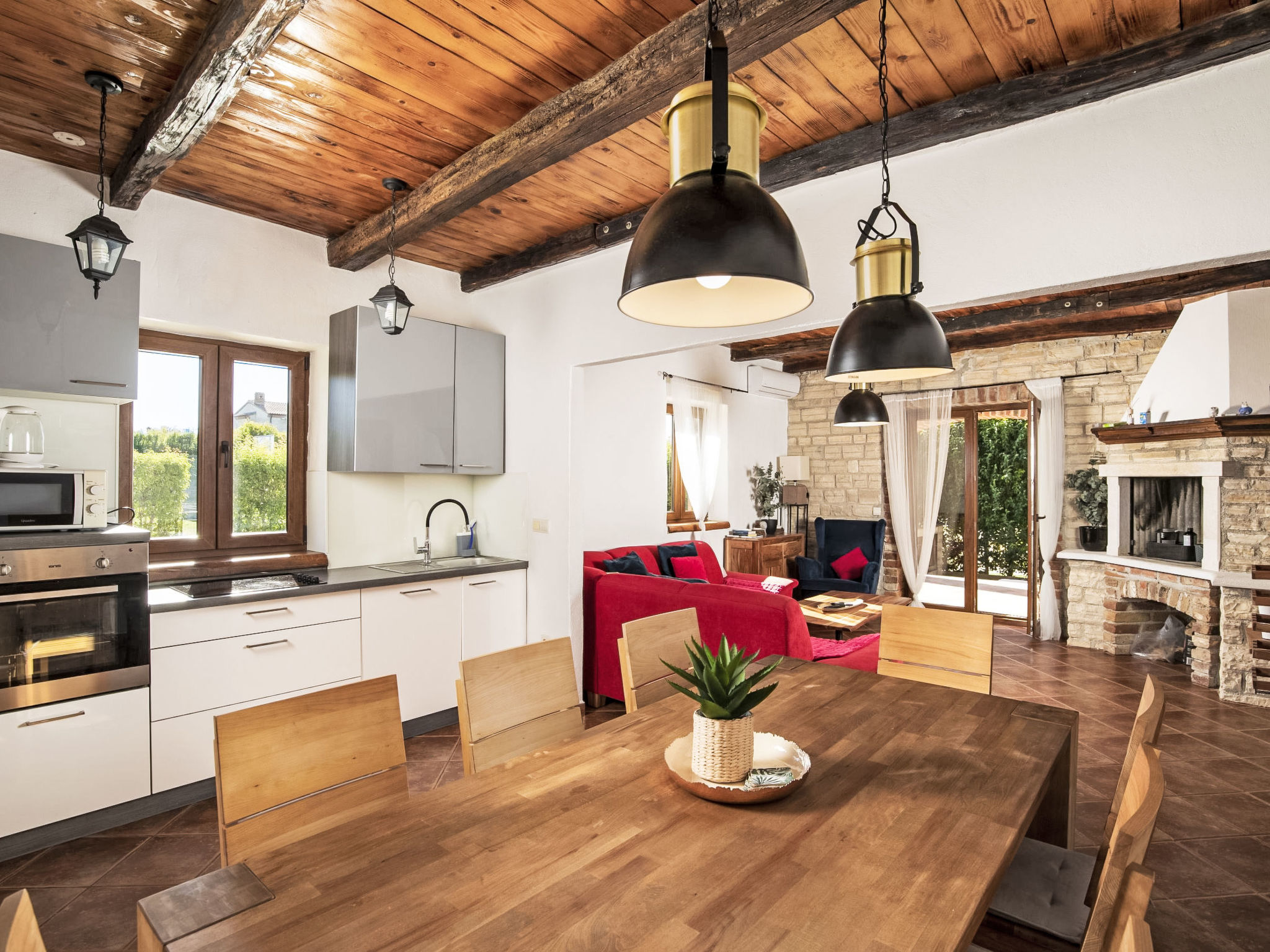 Maison Villa Berenice – Cuisine et coin repas, photo 18 sur 50