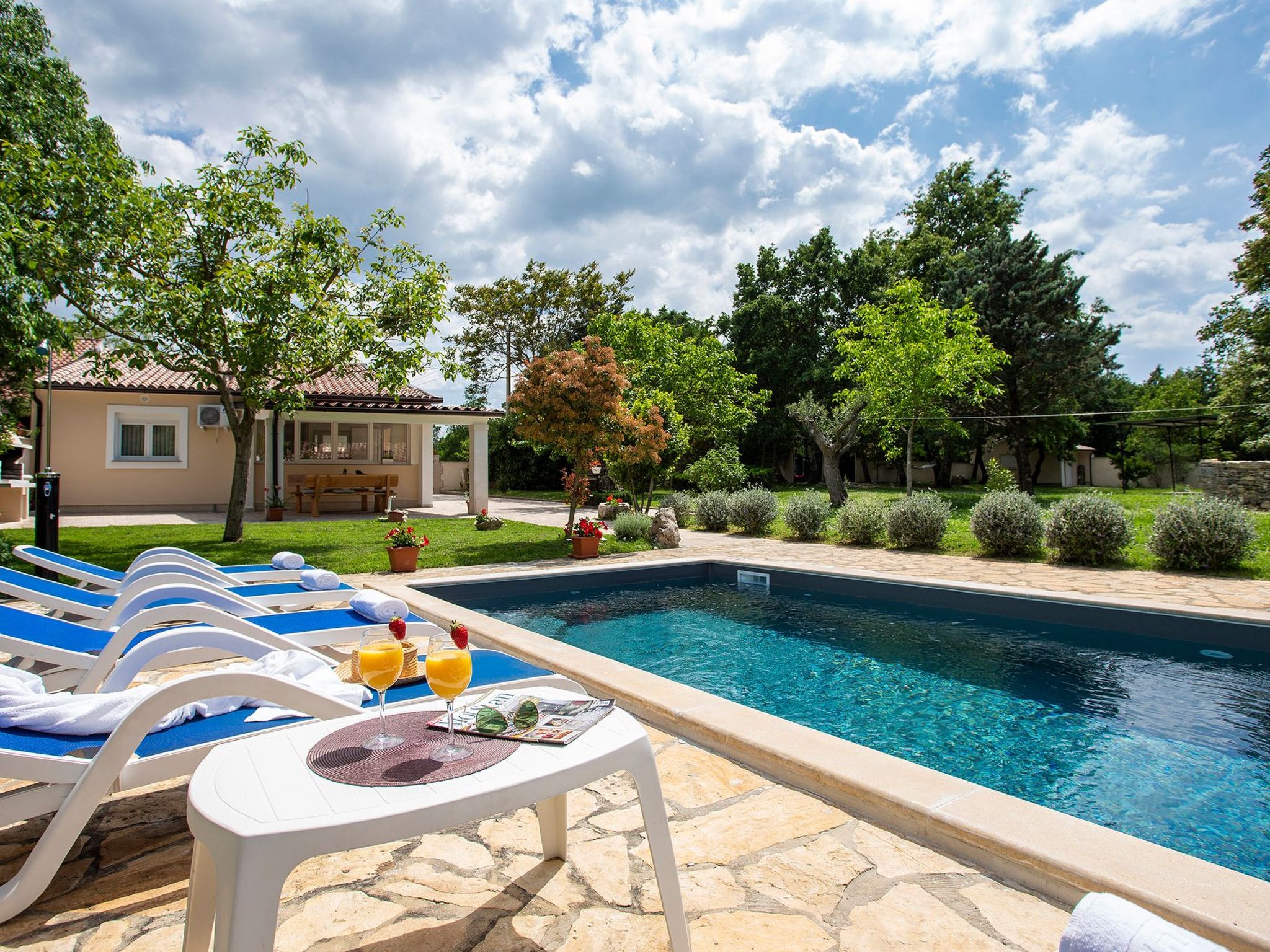 Vakantiehuis met omheinde tuin in Bokordici (Kroatië) 1 hond is welkom