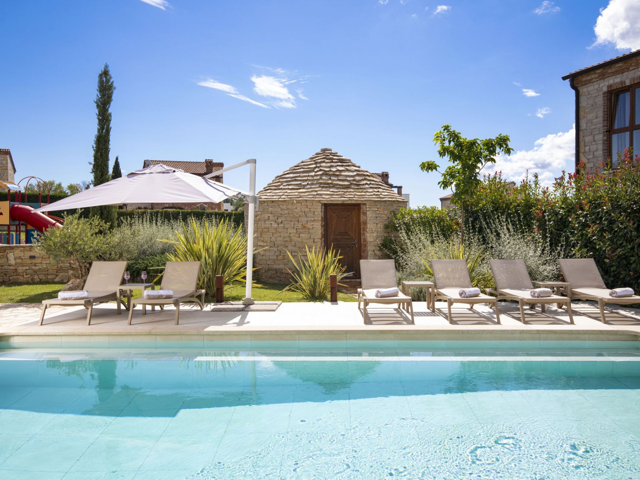 Villa Paradis 13-Binnen