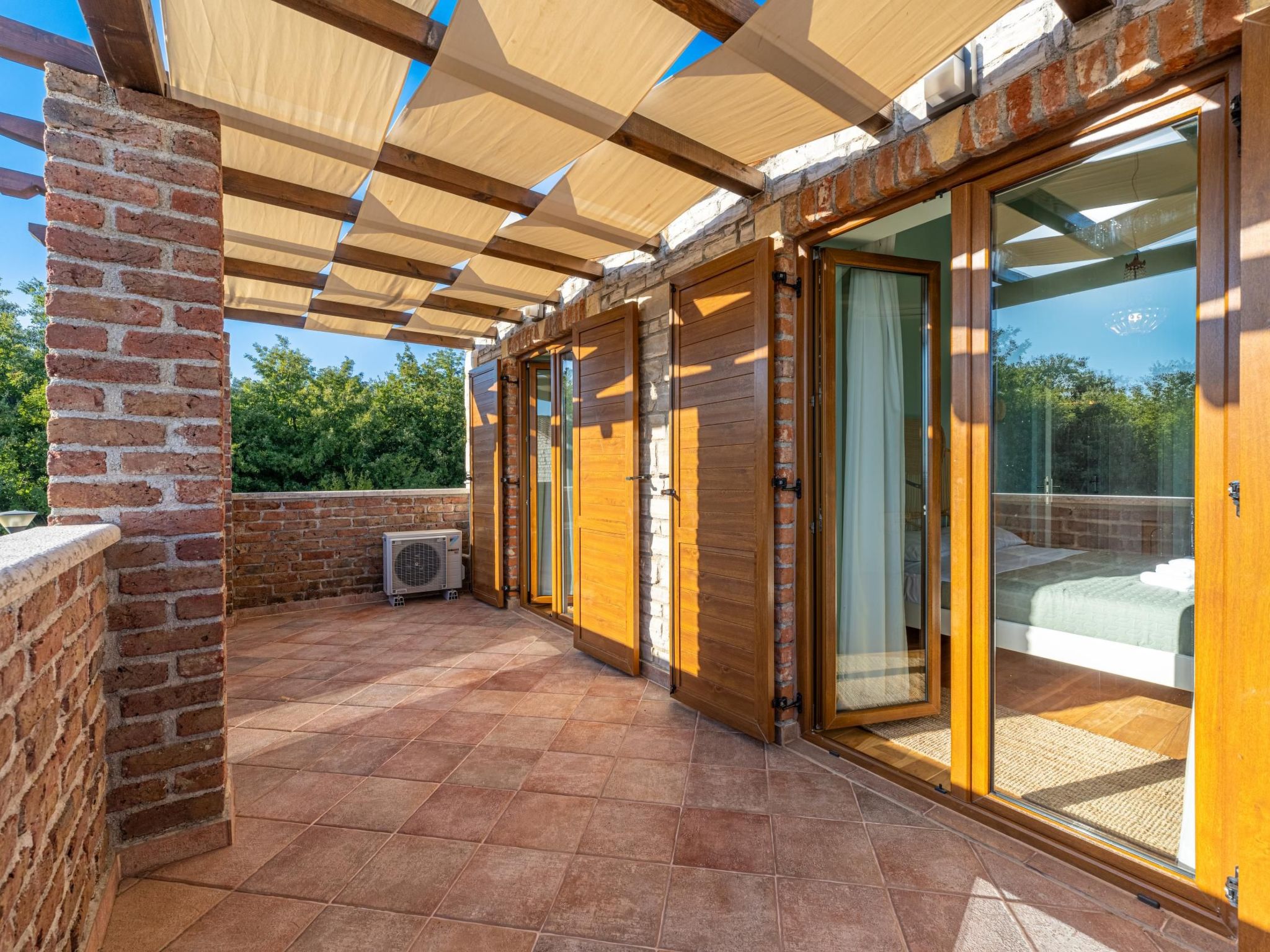 Villa Paradis 13-Binnen