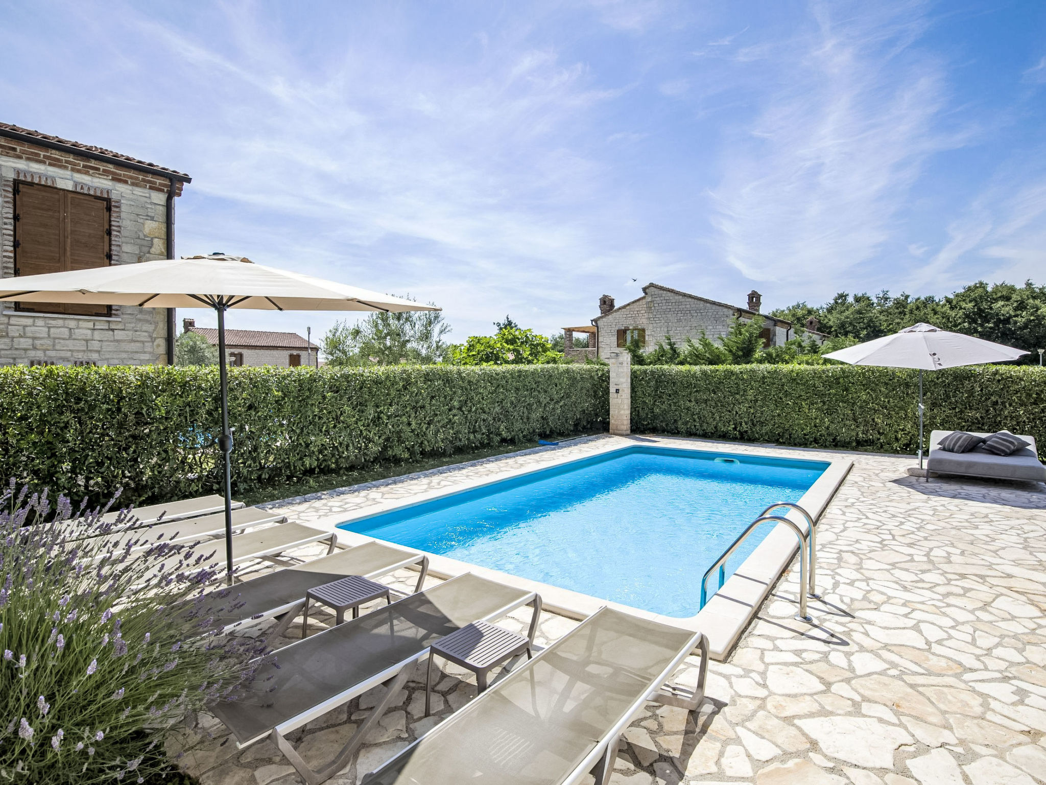 "Paradis 6" mit Whirlpool - Outside