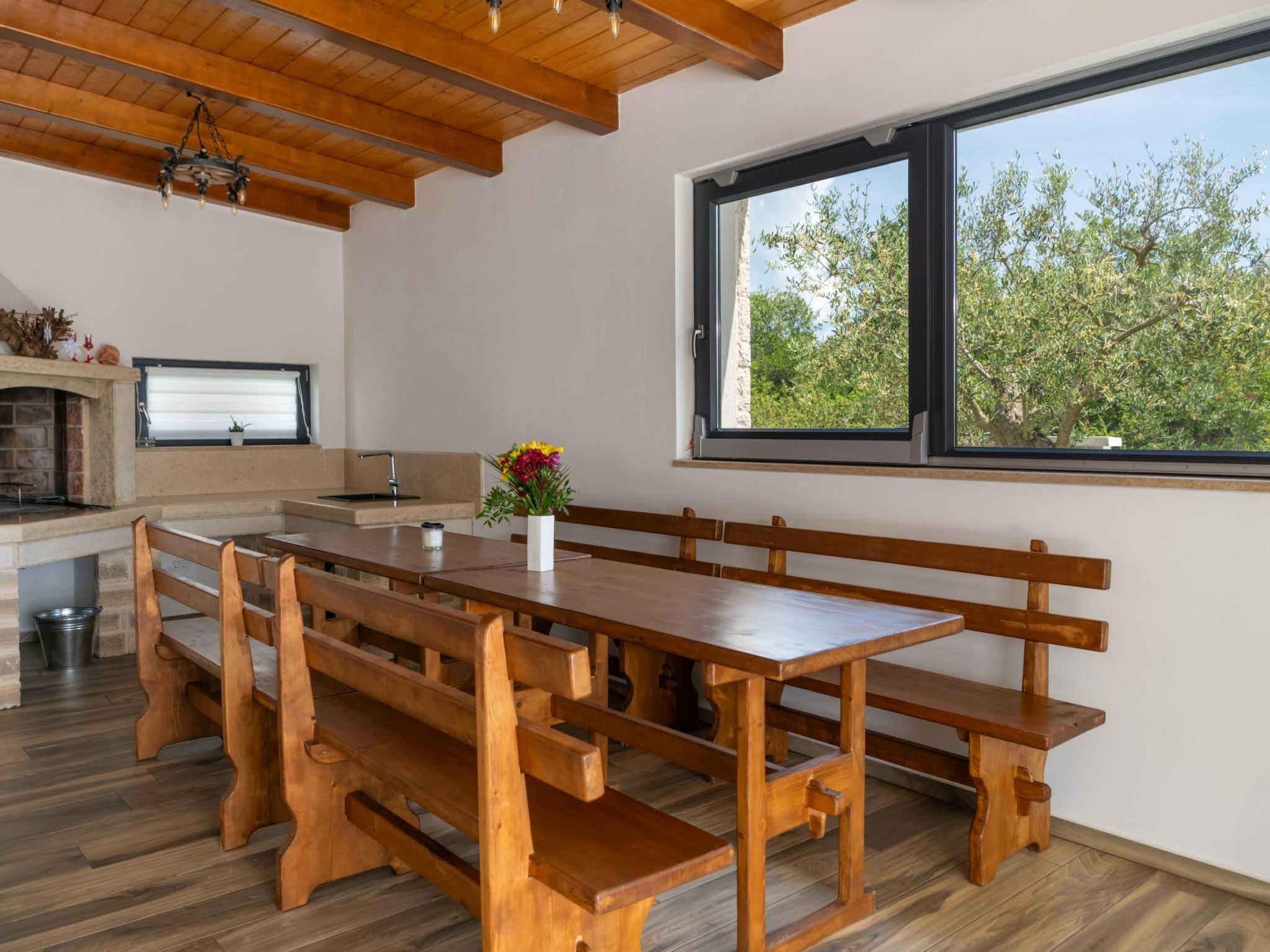 Villa EmMa mit 5 Schlafzimmern und beheiztem Pool-Image-tags.info