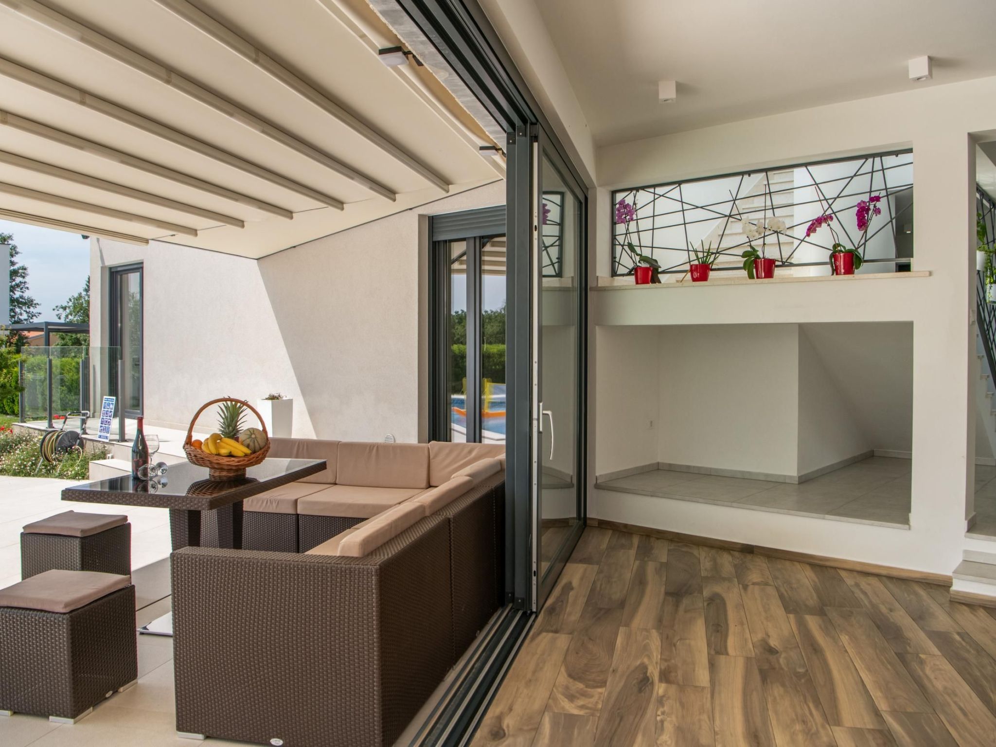 Villa EmMa mit 5 Schlafzimmern und beheiztem Pool-Image-tags.info