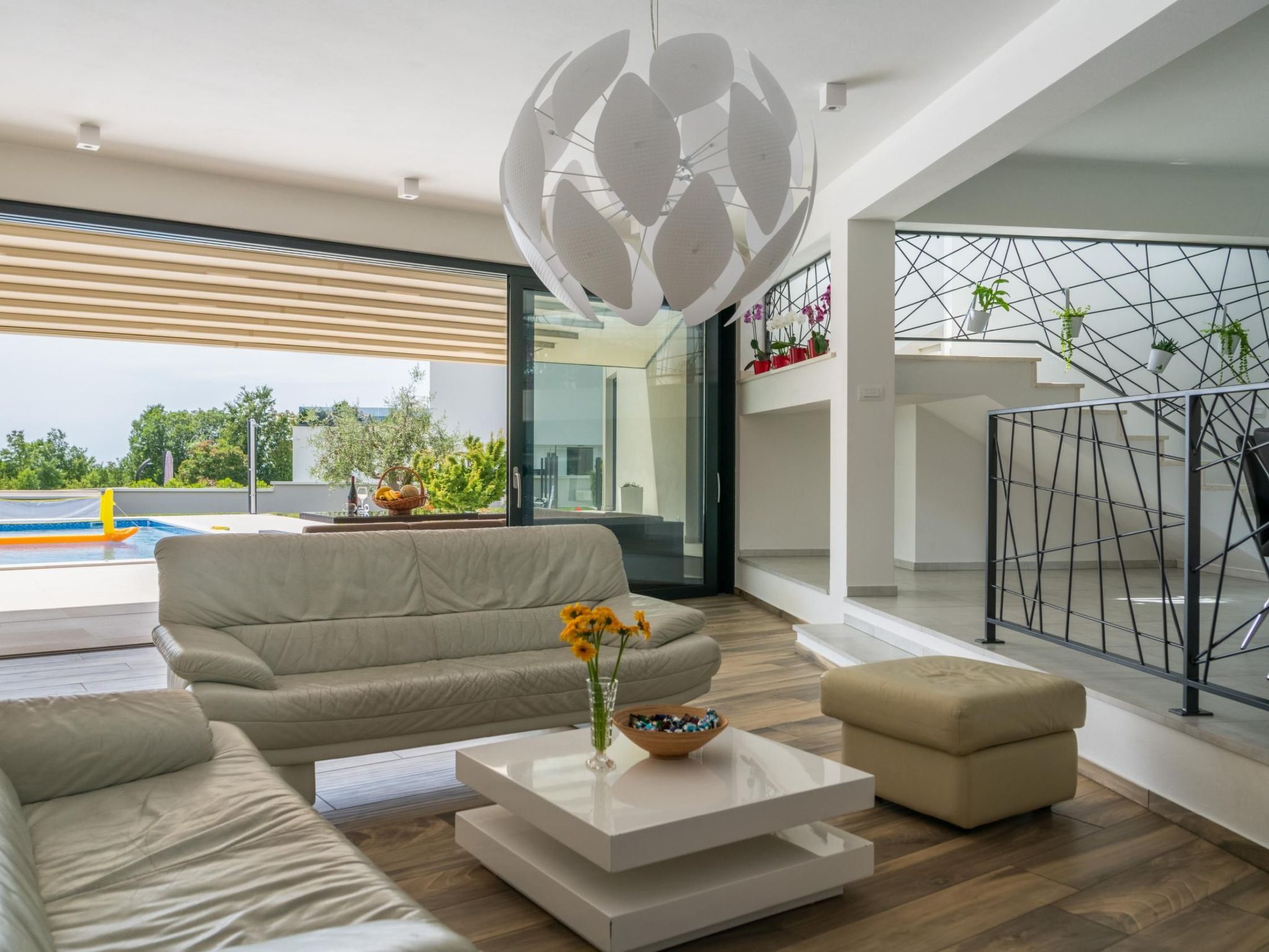 Villa EmMa mit 5 Schlafzimmern und beheiztem Pool-Image-tags.info