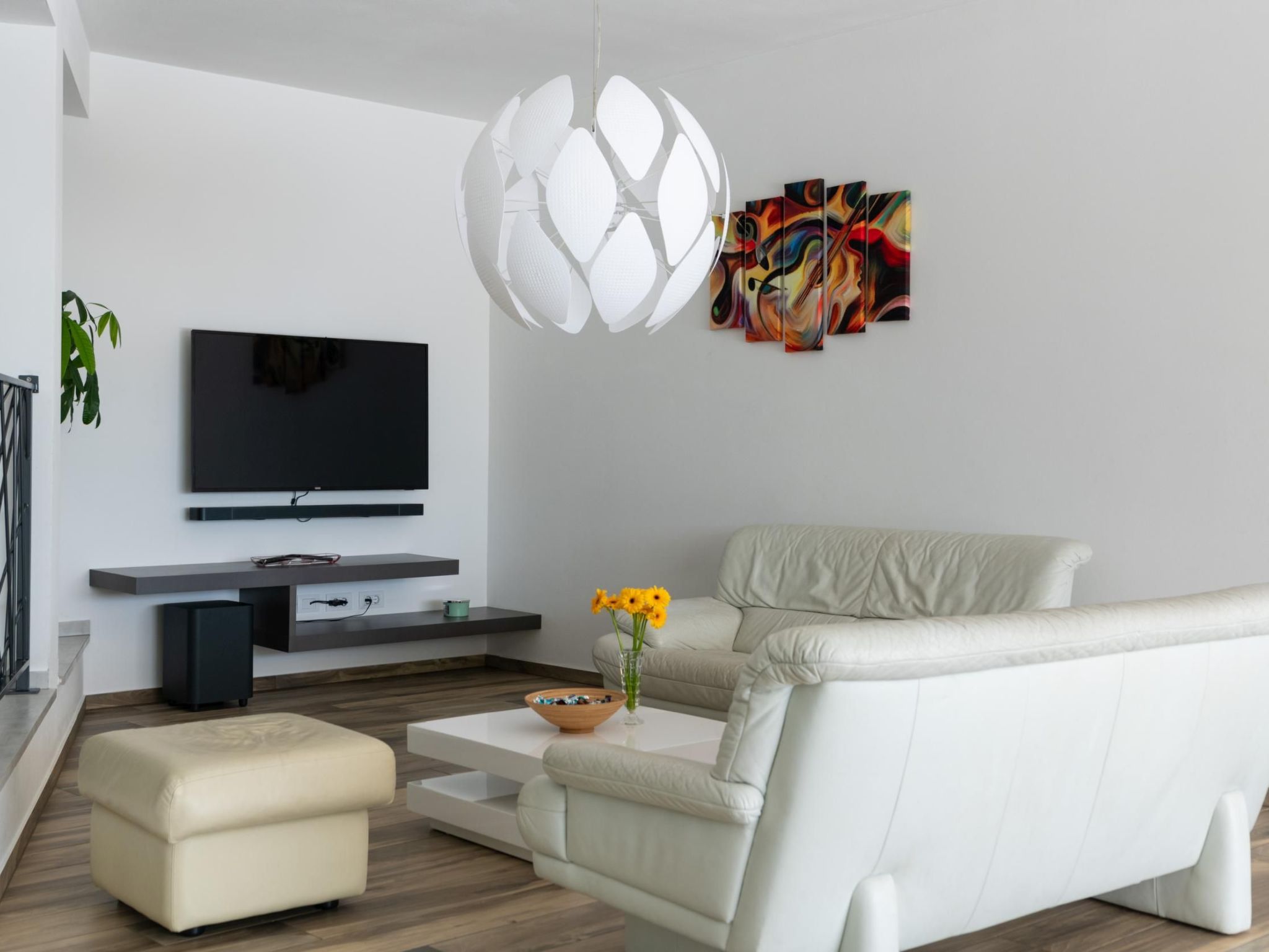 Villa EmMa mit 5 Schlafzimmern und beheiztem Pool-Image-tags.info