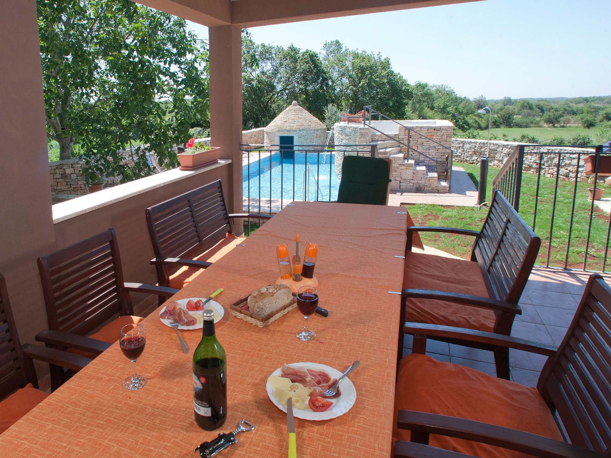 Haus in Cukrići mit privatem Pool-Outside