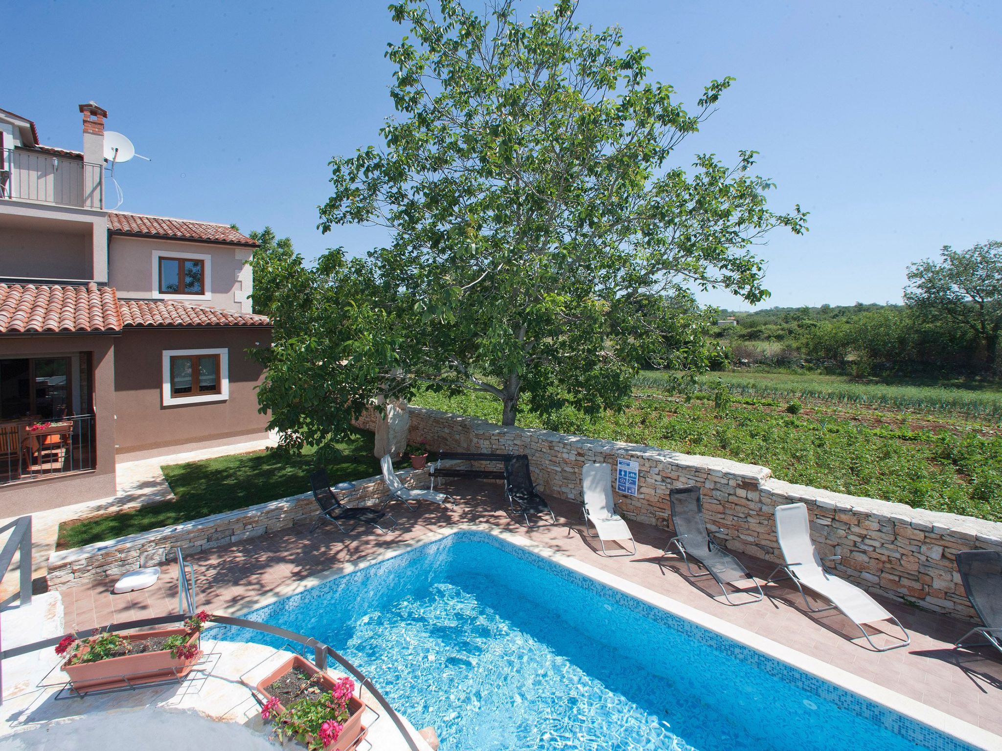 Haus in Cukrići mit privatem Pool-Outside