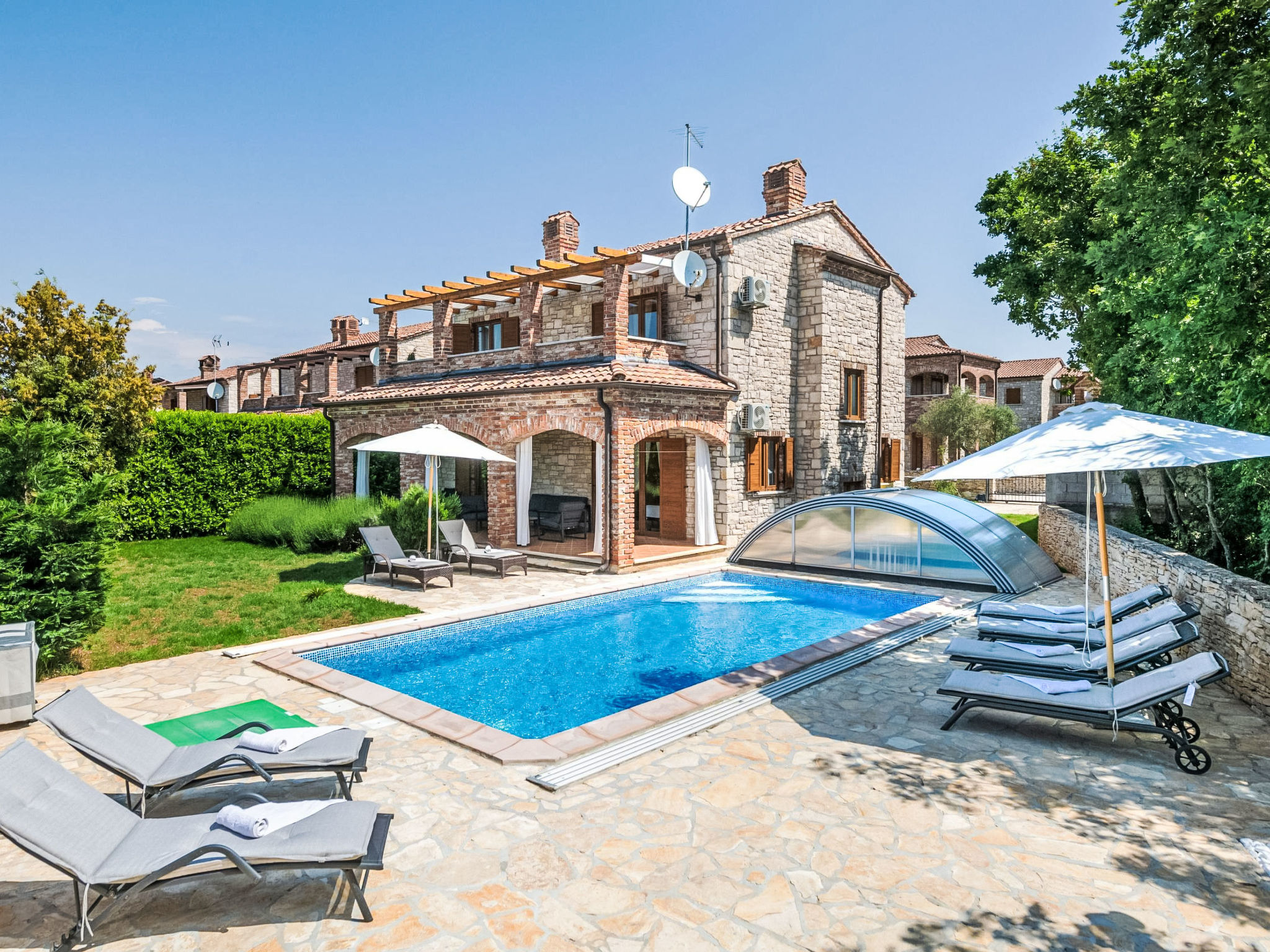 Villa Wish mit beheiztem Pool