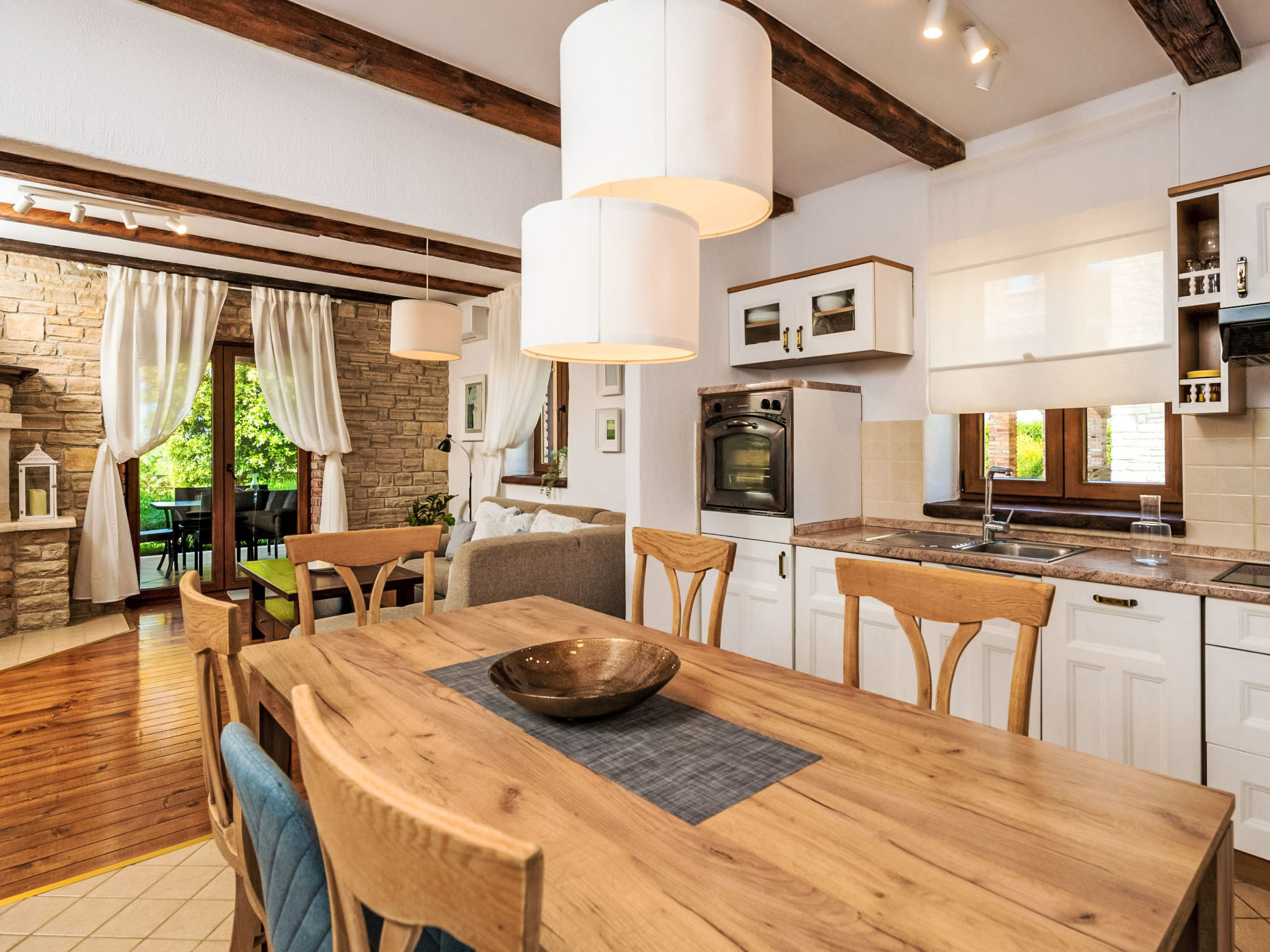 Maison Villa Wish mit beheiztem Pool – Cuisine et coin repas, photo 23 sur 46