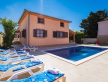 Ferienvilla Ena: Luxe vrijstaande villa met privézwembad in Istrië - thumbnail 2