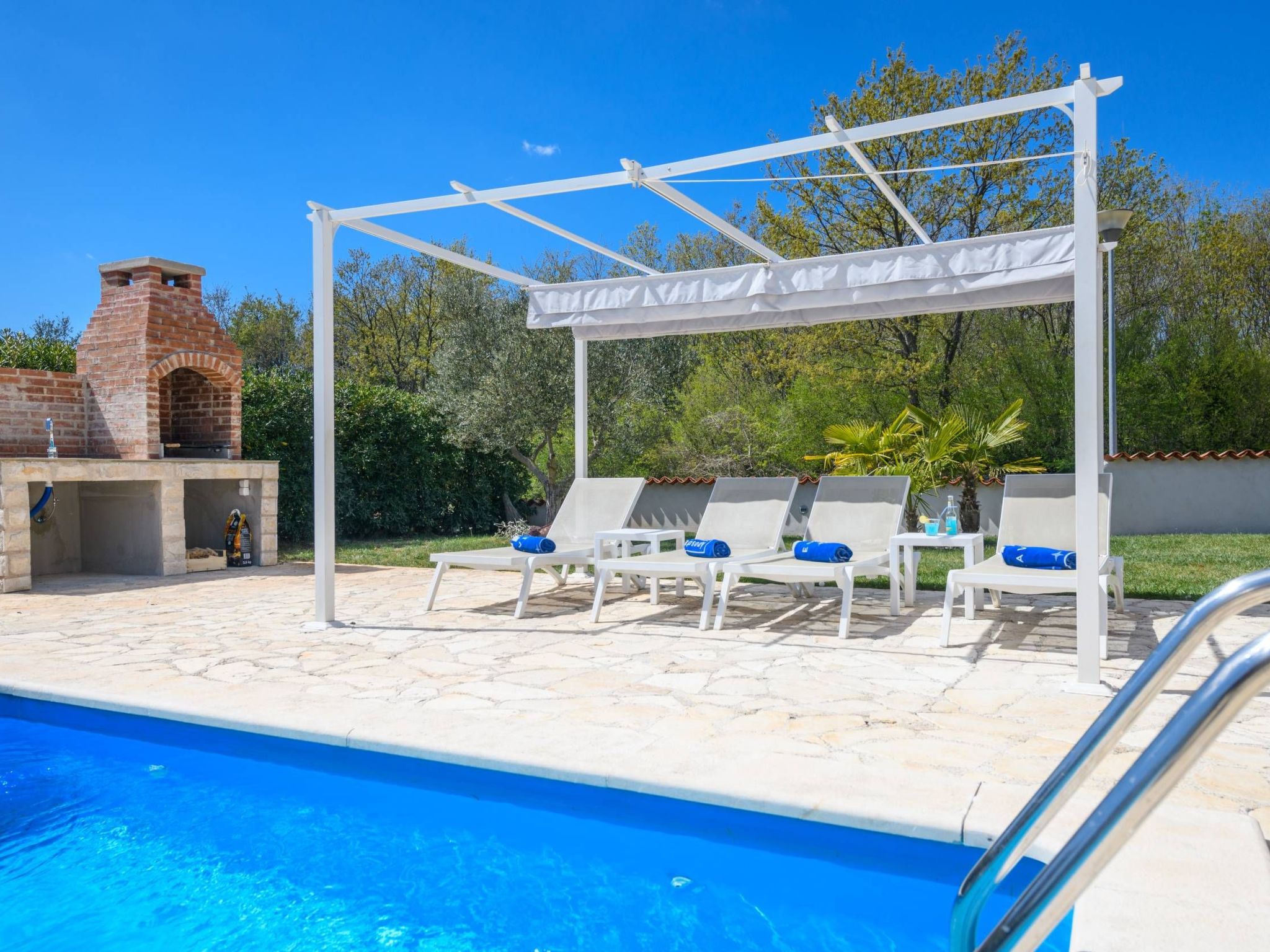 Villa Paradis-Binnen