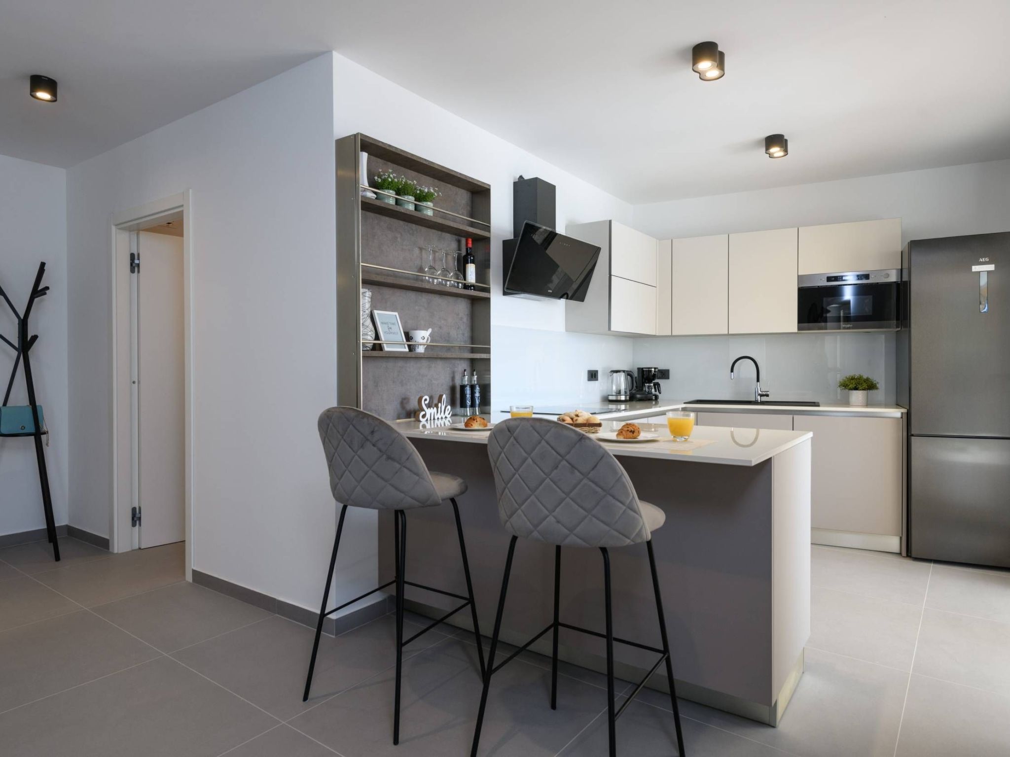 Villa Grande, klimatisiert und mit Pool in Jursici-Binnen