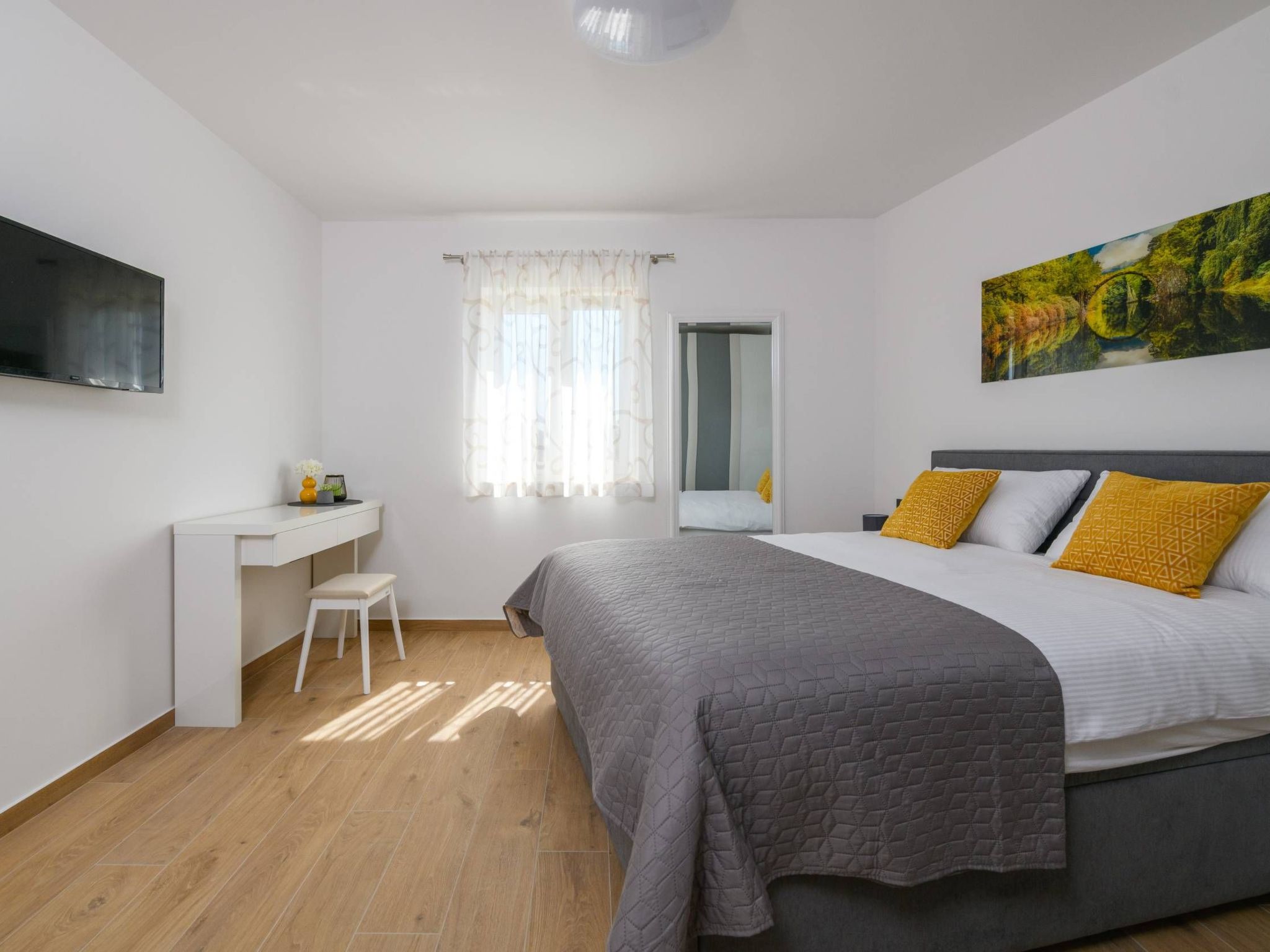 Villa Grande, klimatisiert und mit Pool in Jursici-Binnen