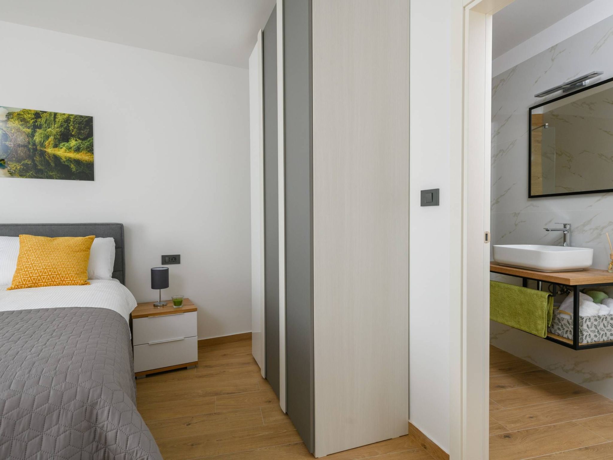 Villa Grande, klimatisiert und mit Pool in Jursici-Binnen