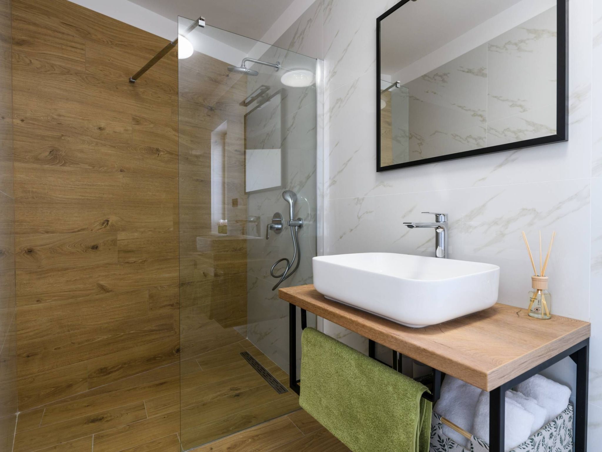 Villa Grande, klimatisiert und mit Pool in Jursici-Binnen