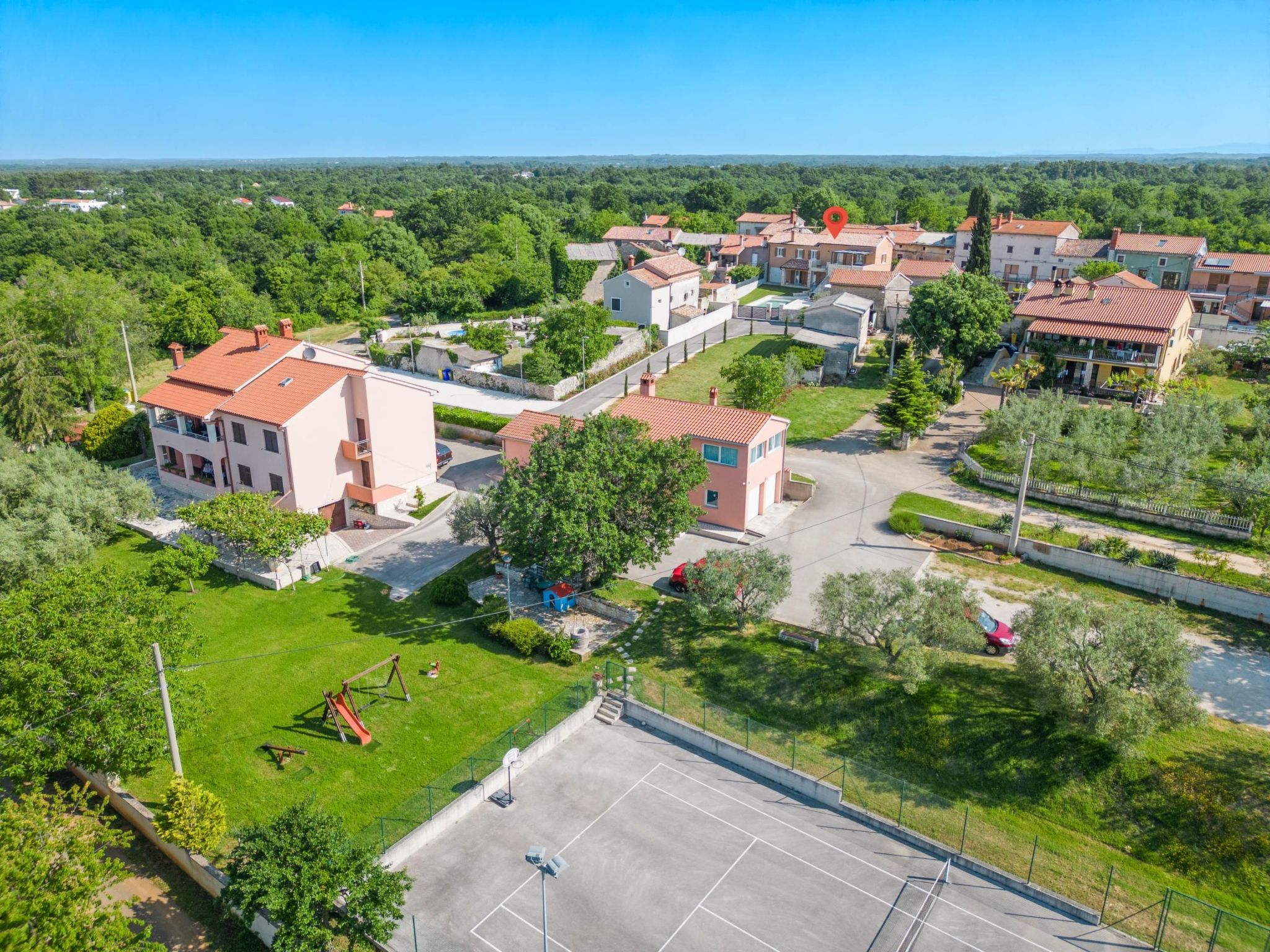 Villa Grande, klimatisiert und mit Pool in Jursici-Binnen