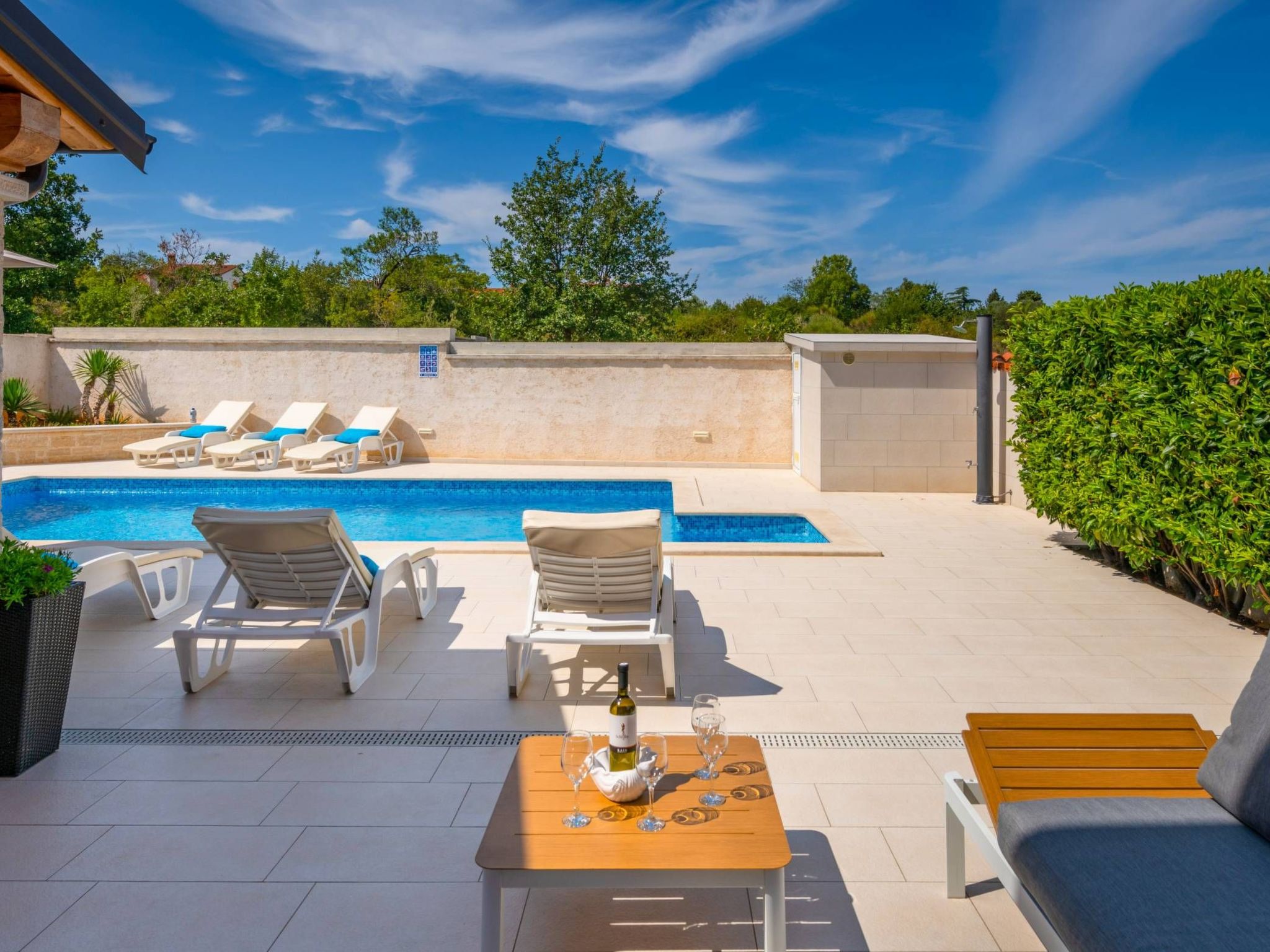 Family villa Nicole-Image-tags.info