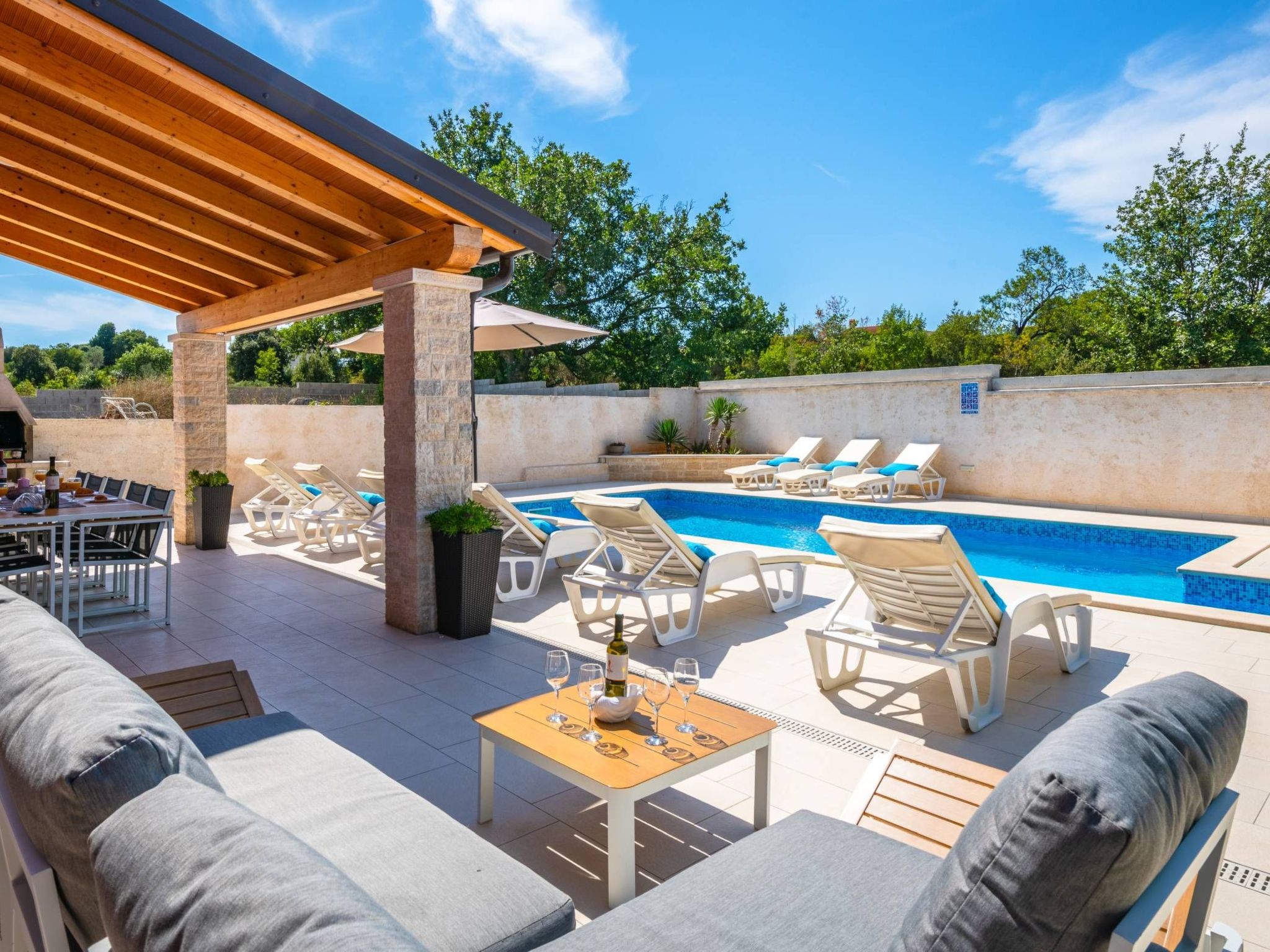 Family villa Nicole-Image-tags.info