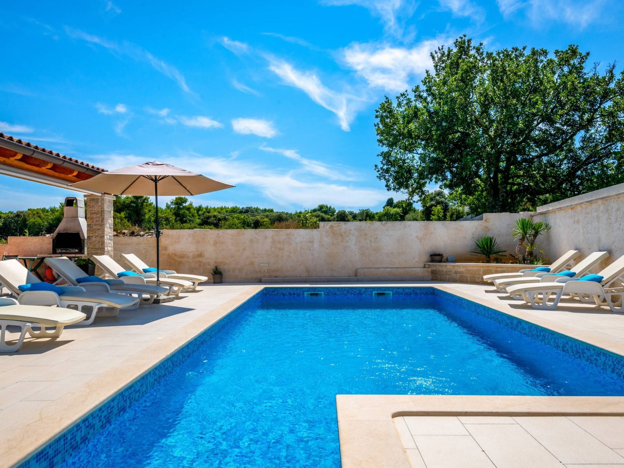 Family villa Nicole-Image-tags.info