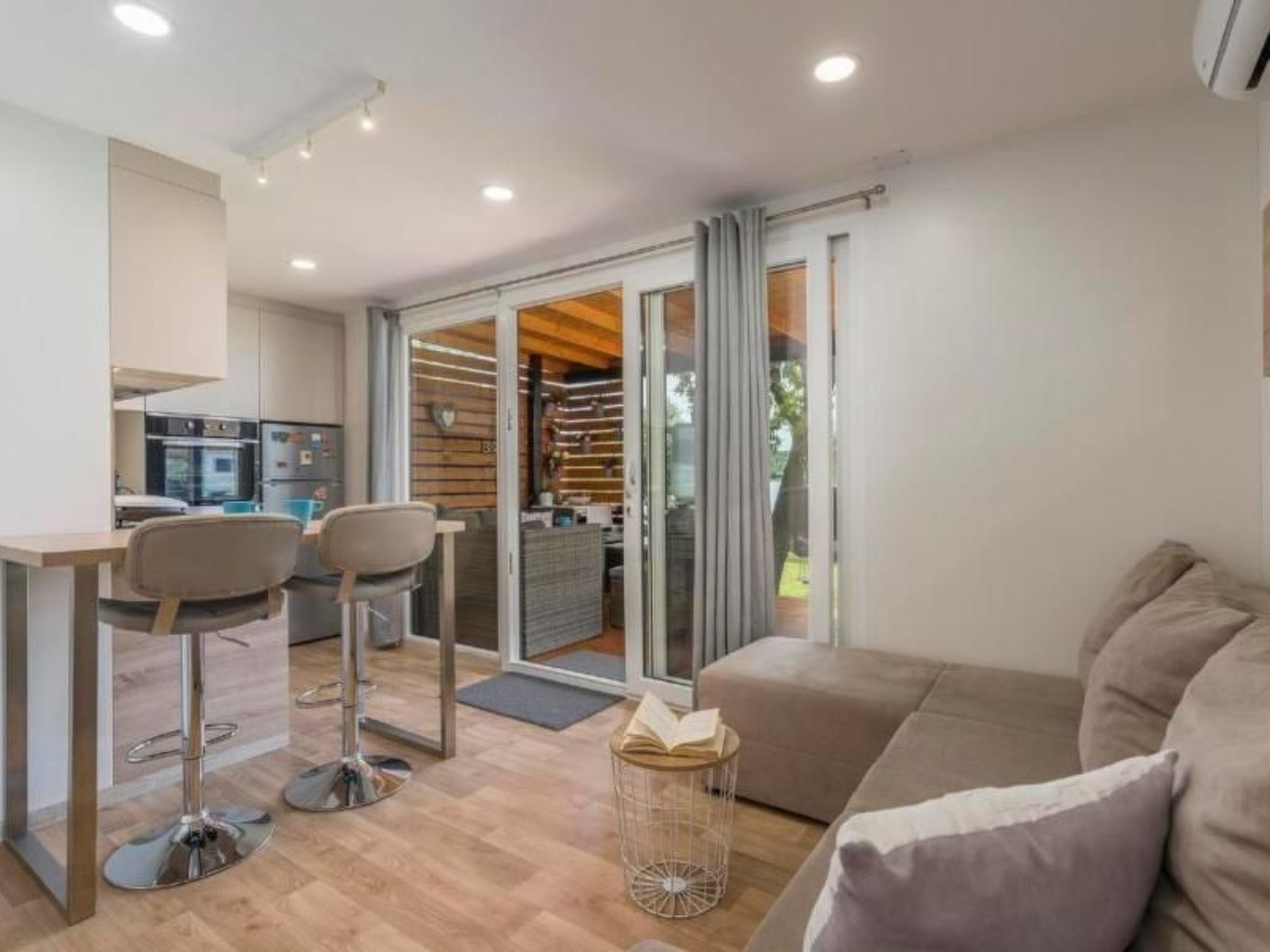 Beach House IVE, romantische Flucht, Jacuzzi, Pool, Meer-Binnen