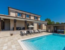 Vorstelijke villa met mediterrane flair en privézwembad in Istrië - thumbnail 2