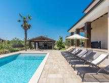 Vorstelijke villa met mediterrane flair en privézwembad in Istrië - thumbnail 4
