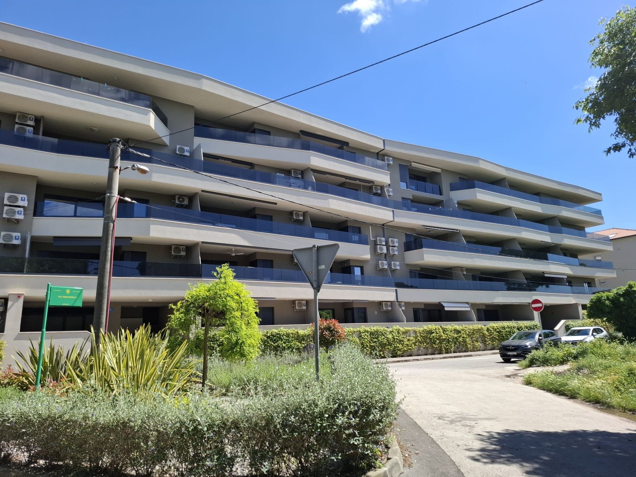 "Modern" - Image-tags.info