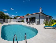 Villa Sofia in Bokordići: moderne vrijstaande villa met privézwembad nabij golfbaan - thumbnail 1