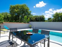 Villa Sofia in Bokordići: moderne vrijstaande villa met privézwembad nabij golfbaan - thumbnail 6