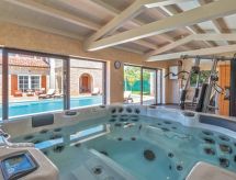 mit Whirlpool und Sauna