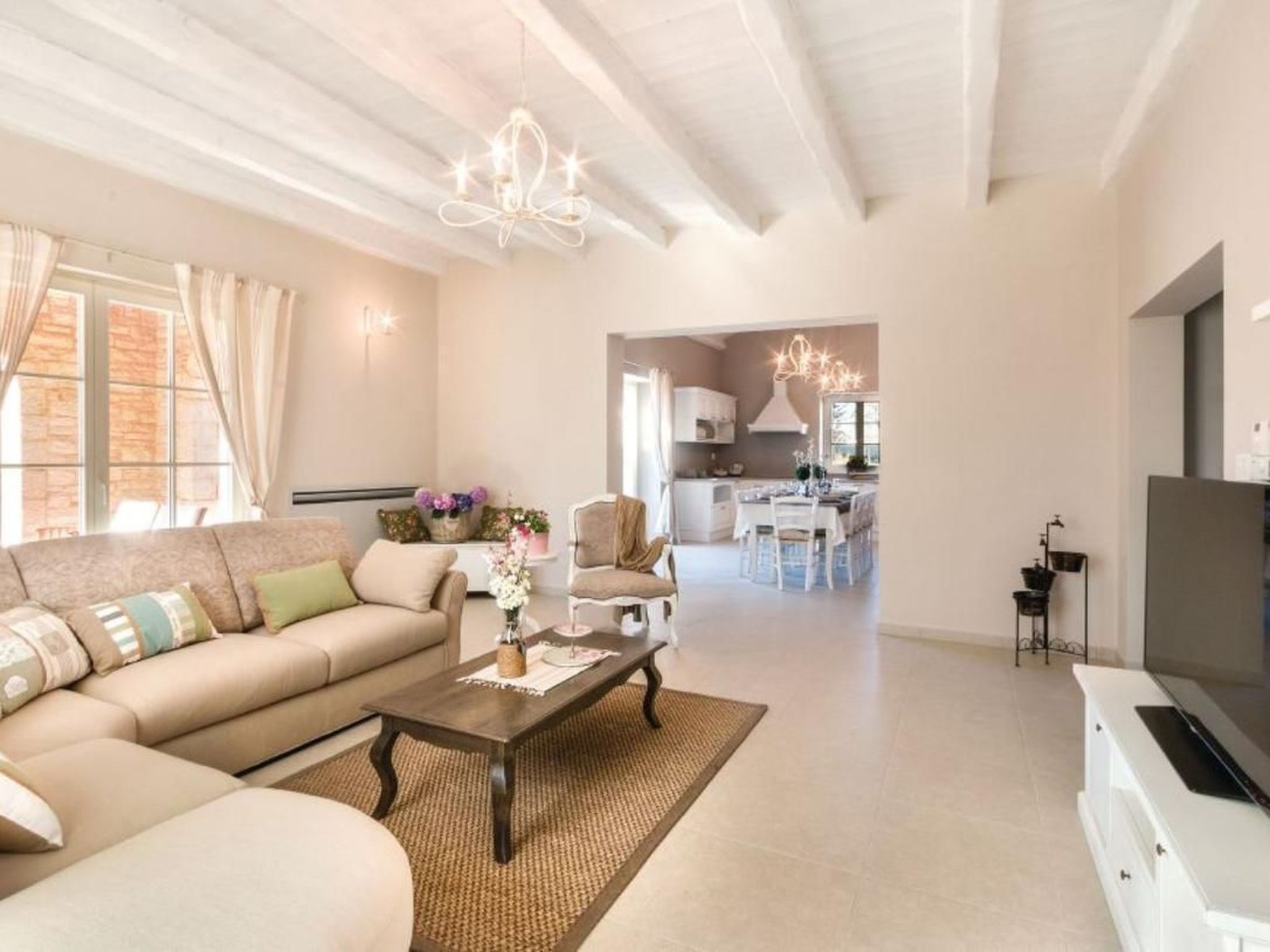 Mit Whirlpool und Sauna-Binnen