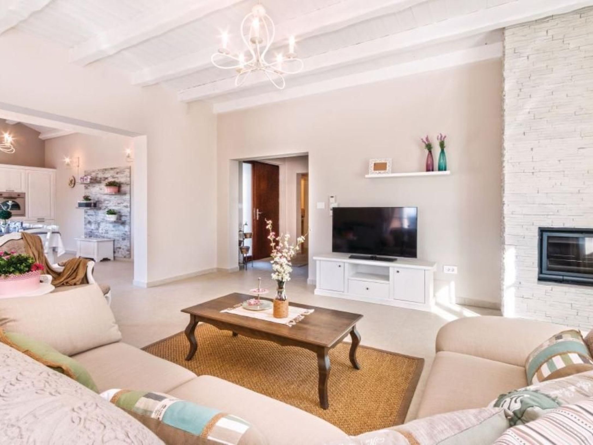 Mit Whirlpool und Sauna-Binnen