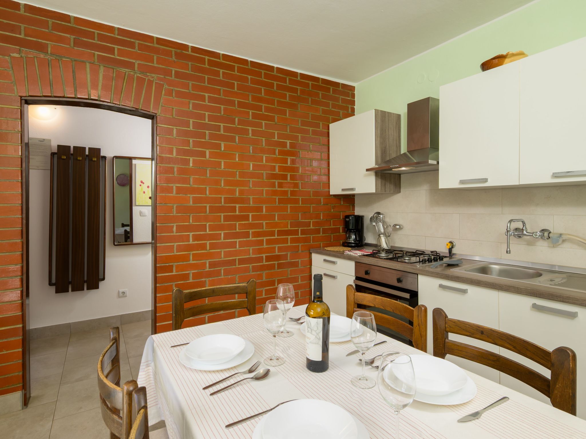 Sabina mit zwei Ferienwohnung und Pool - Image-tags.info