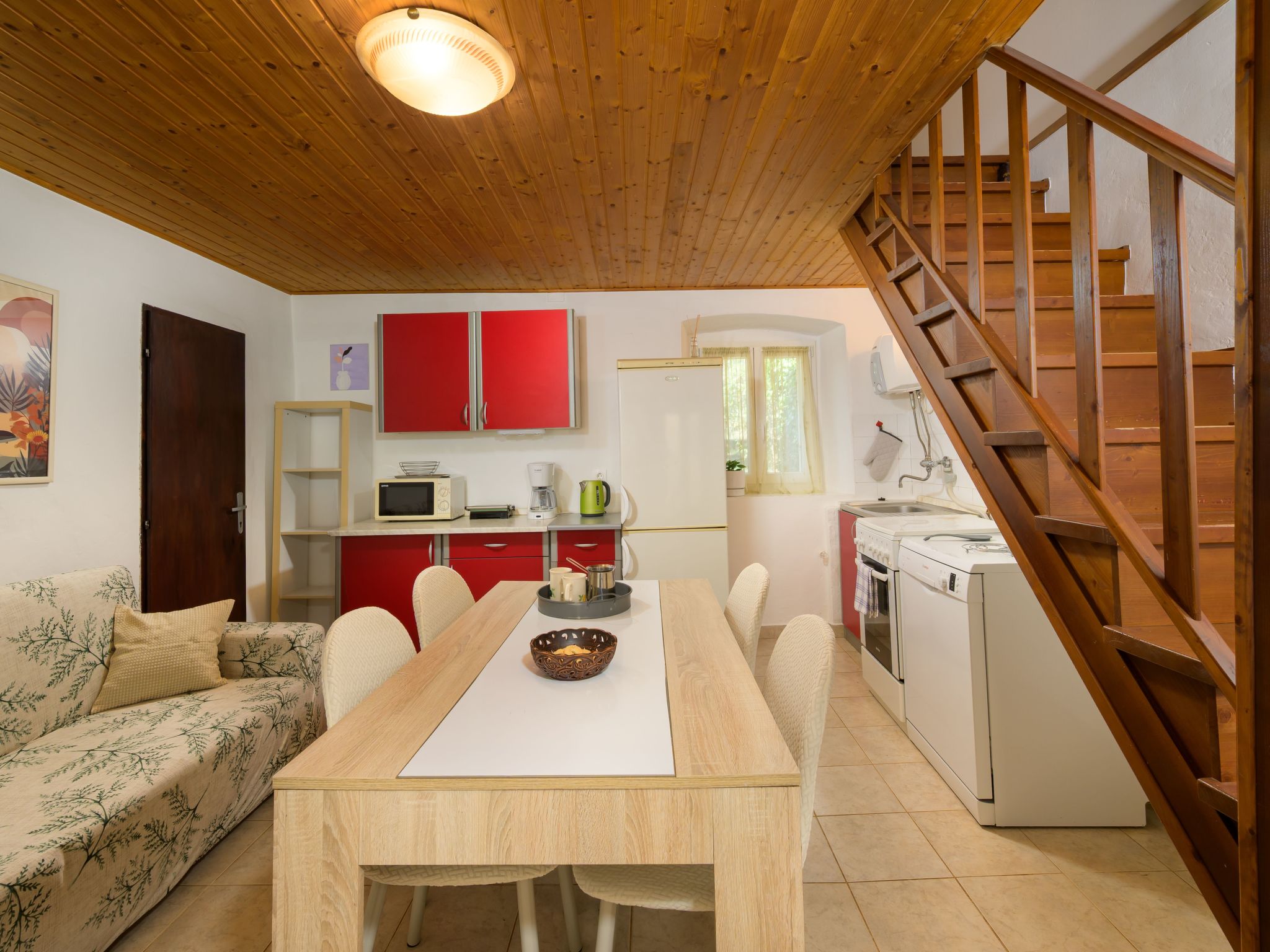 Sabina mit zwei Ferienwohnung und Pool - Image-tags.info