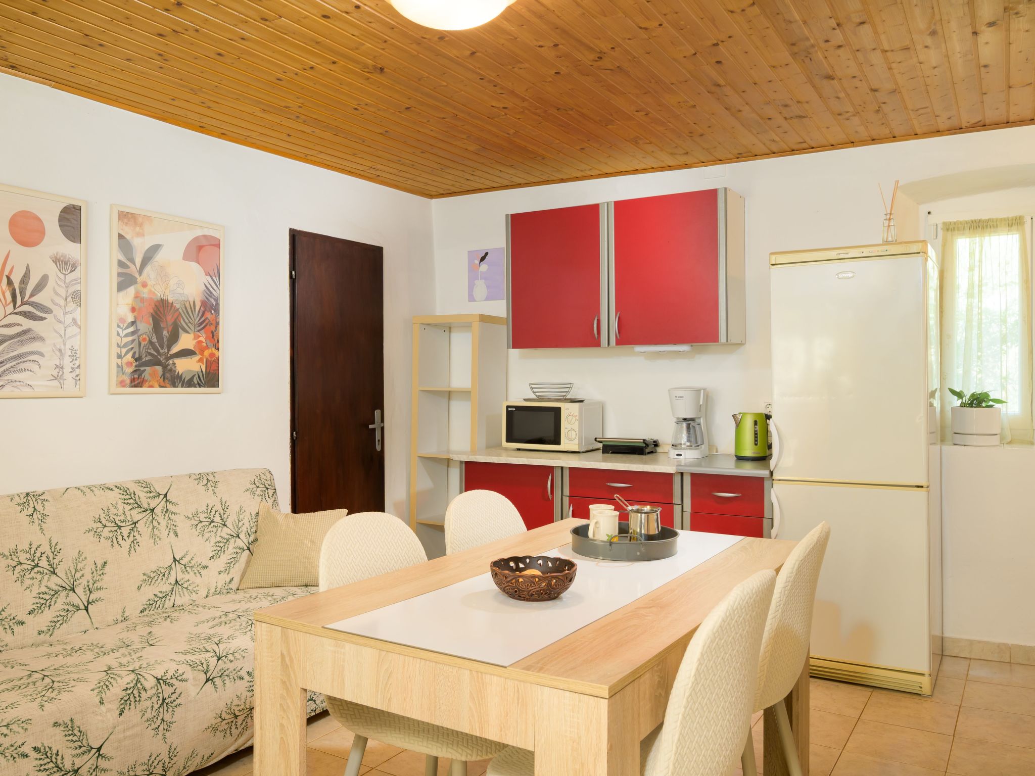 Sabina mit zwei Ferienwohnung und Pool - Image-tags.info