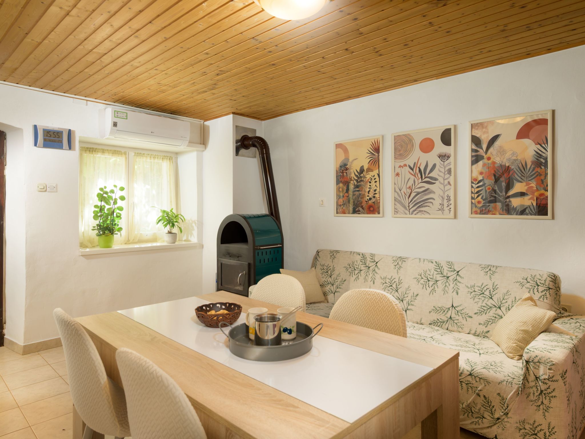 Sabina mit zwei Ferienwohnung und Pool - Image-tags.info