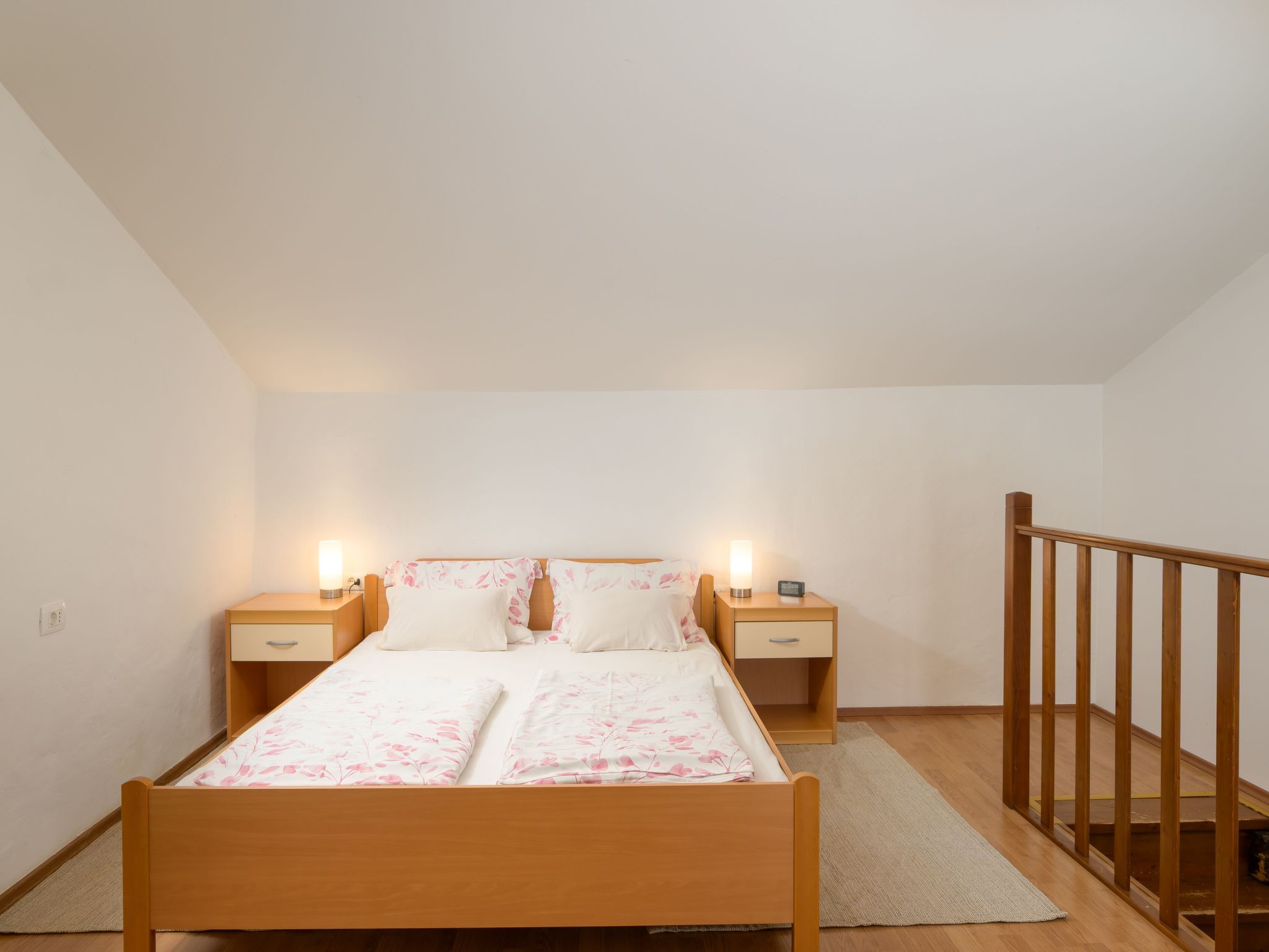 Sabina mit zwei Ferienwohnung und Pool - Image-tags.info