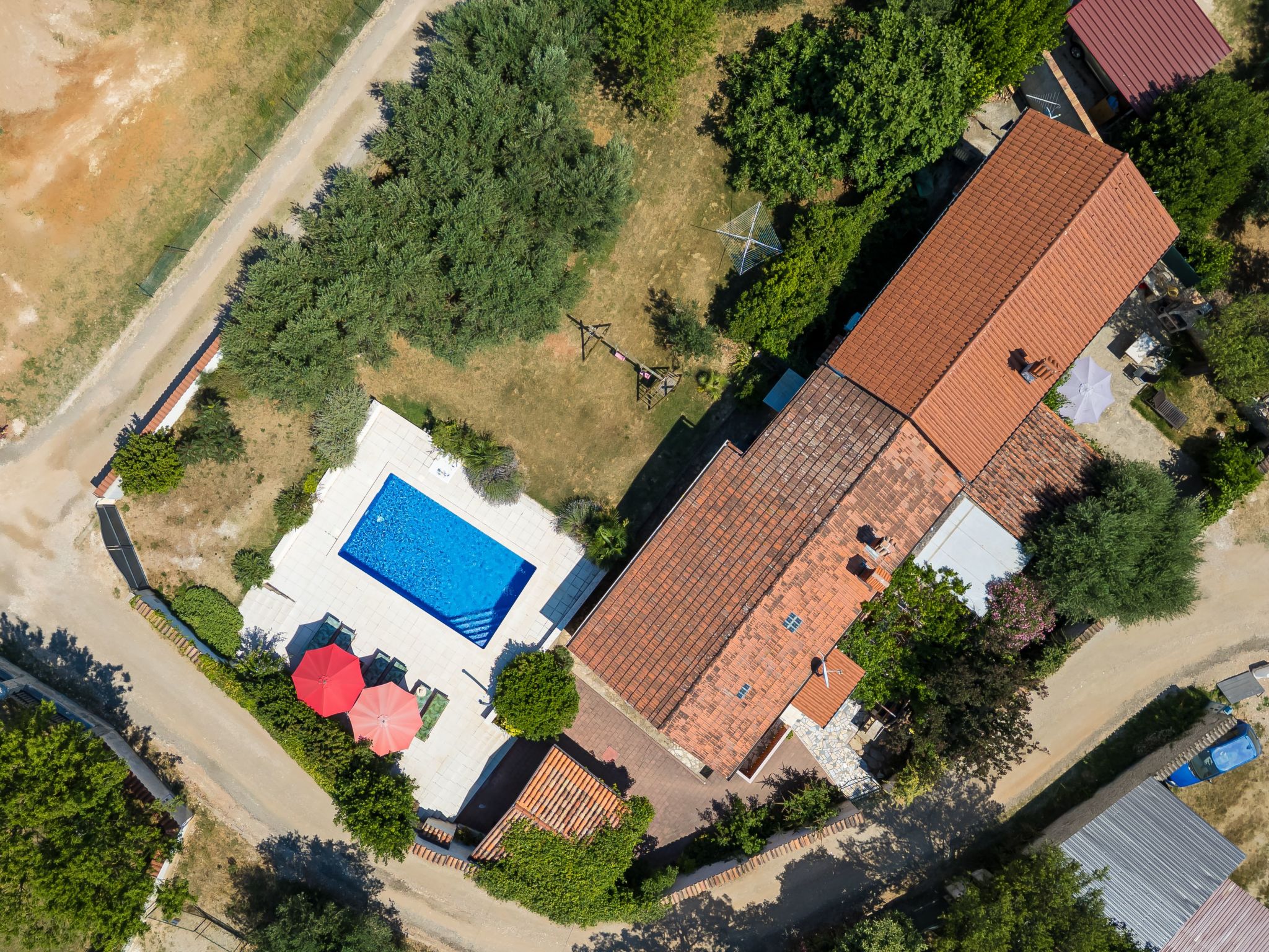 Sabina mit zwei Ferienwohnung und Pool - Image-tags.info