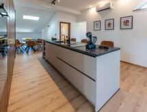 Luxe villa voor 11 personen met privézwembad nabij Pula - thumbnail 2