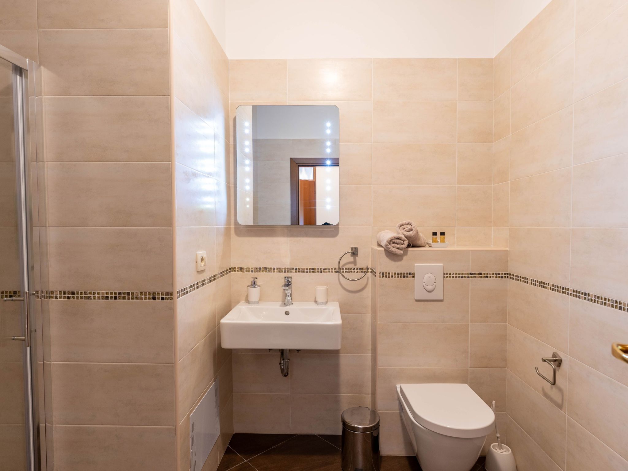 In Pula mit privatem Pool-Drinnen